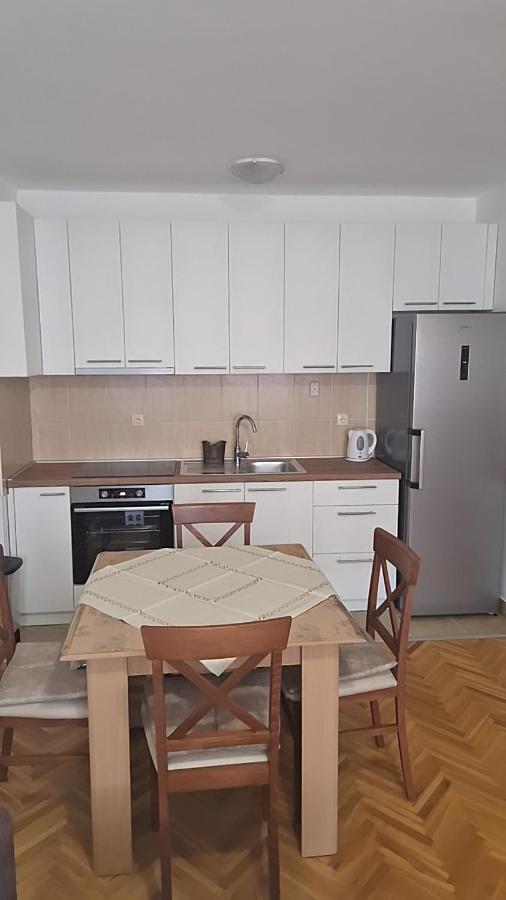 Vodenica Appartement Novi Sad Buitenkant foto