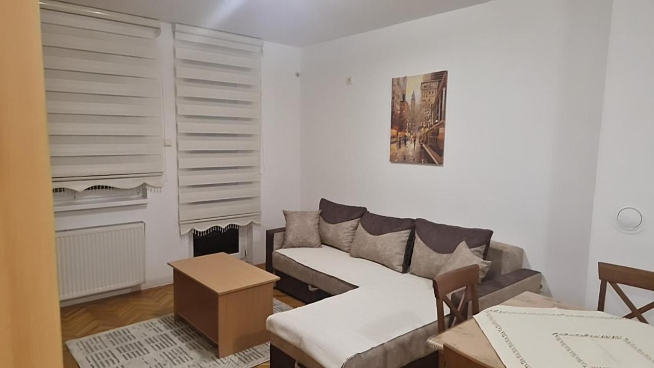Vodenica Appartement Novi Sad Buitenkant foto