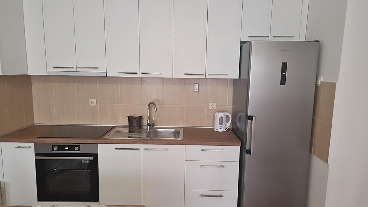 Vodenica Appartement Novi Sad Buitenkant foto